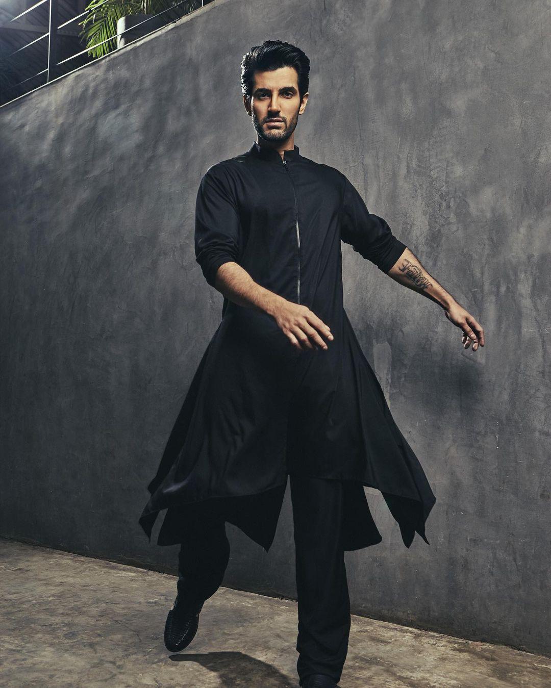 Black kurta best sale pajama latest design