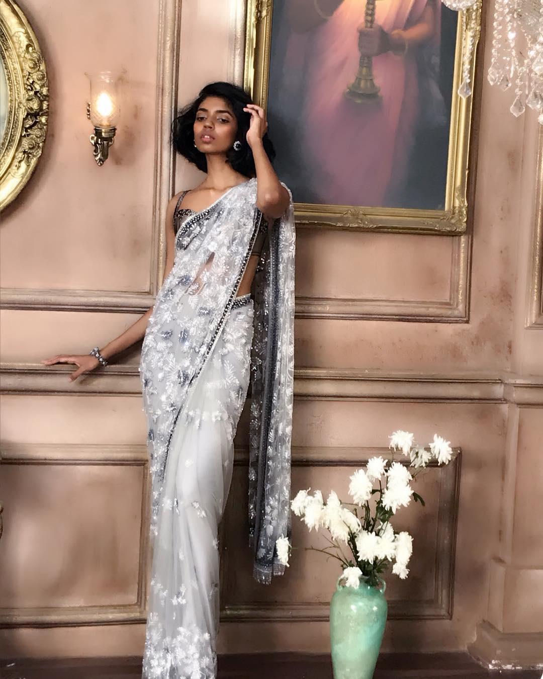 Find Absolutely Stunning Bollywood Replica Sarees at These 7 Stores Before  You Big Day Approaches