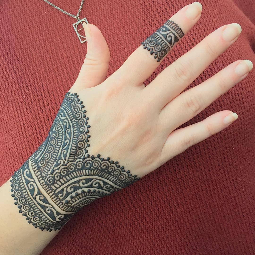 Few Popular Arabic Mehndi designs  Types