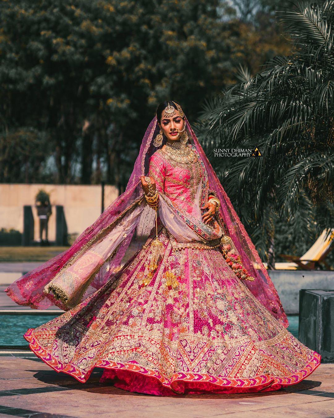Loved Karan Deol's wife Drisha Acharya's minimal Punjabi bride makeup for  wedding day? Here's how to achieve the look | Fashion Trends - Hindustan  Times