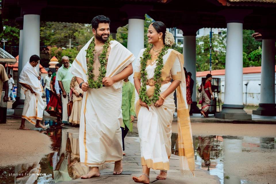 Arundhati Roy The God of Small Things Kerala Mundu | Mundu, Kerala  traditional dress, Men dress