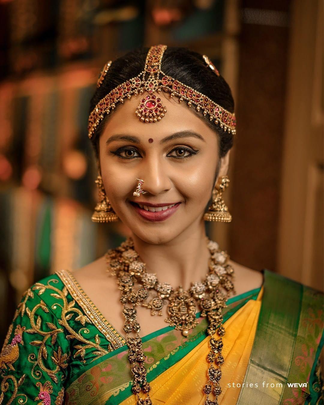 16 Stylish Jhumka Earrings to Give Your Bridal Trousseau a