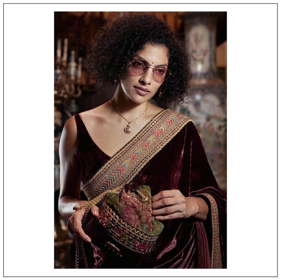 A classic kashmiri marori work maroon silk saree set (LS-10) – Anju Modi