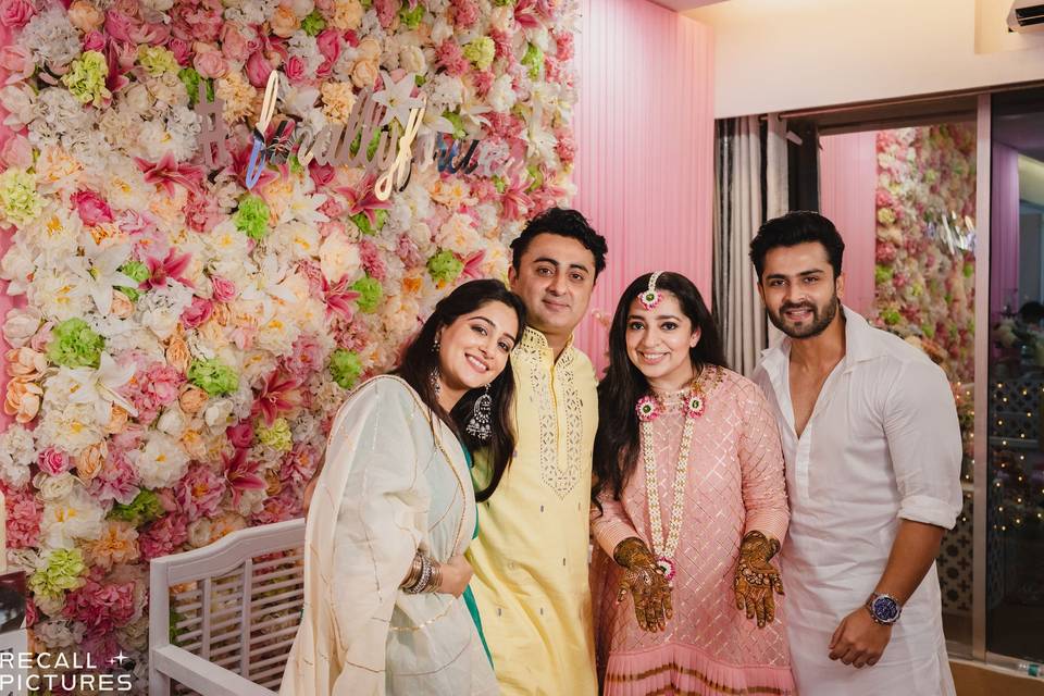 Nidhi Dutta Kickstarts Her Dream Wedding With an Intimate Mehndi Ceremony