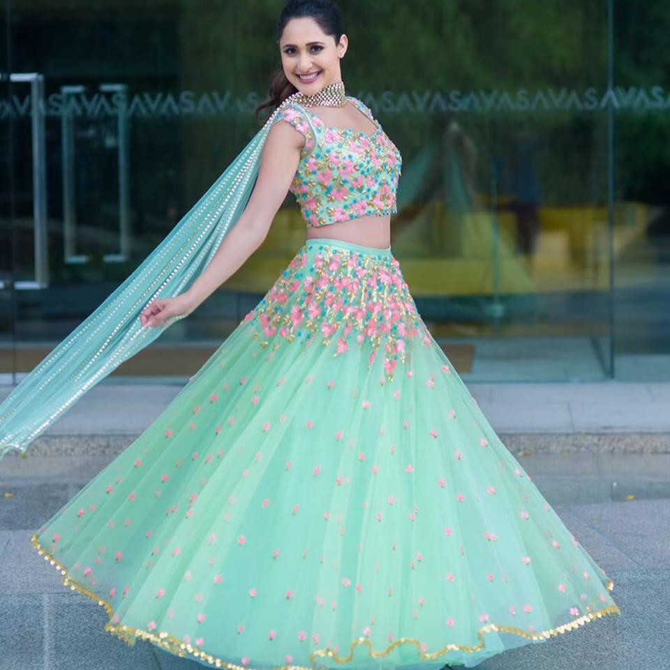 Fight The Rains! New Dress Patterns Apt For Monsoon Weddings