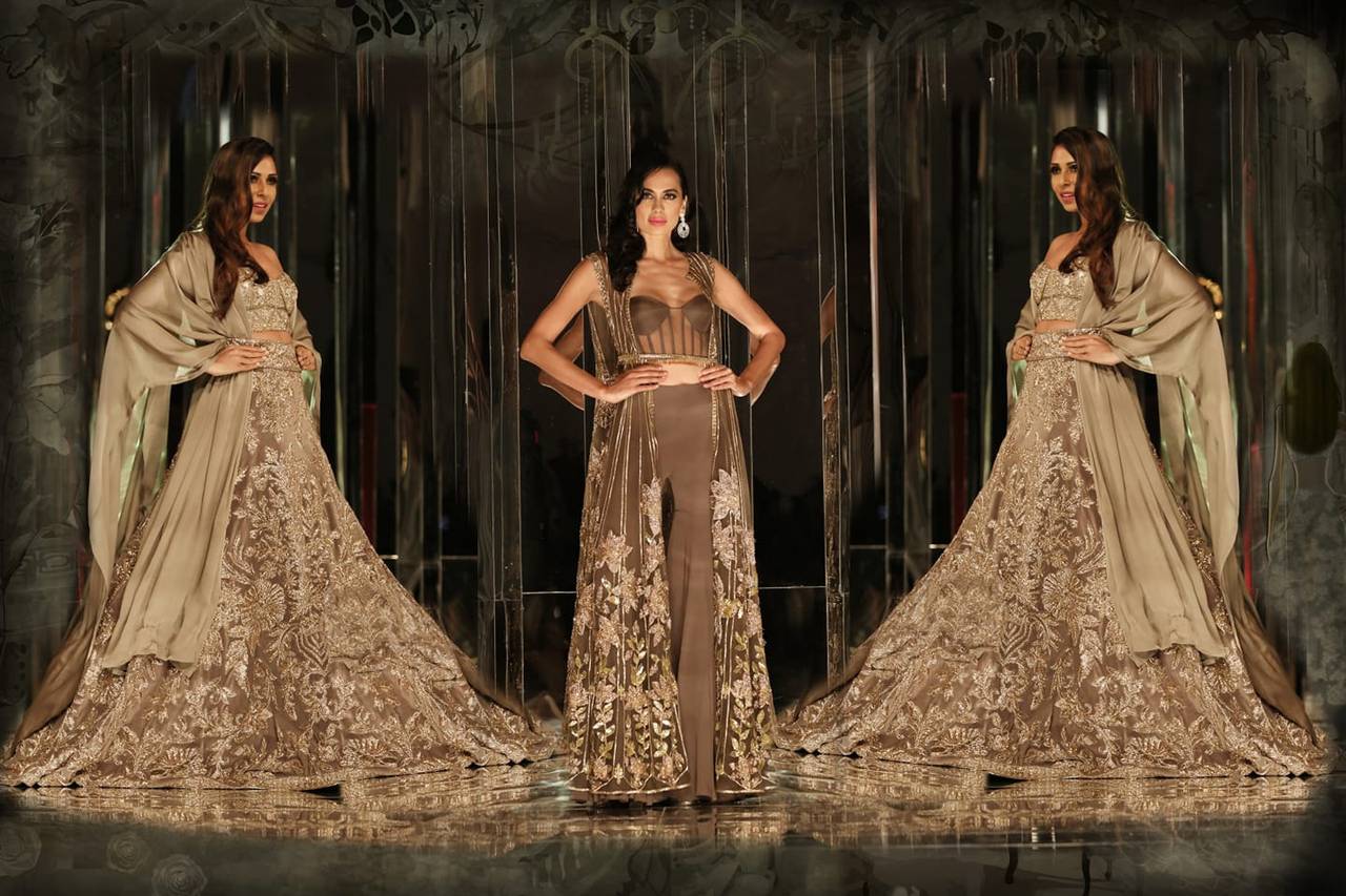 Manish Malhotra at India Couture Week 2014: Bridal Collection titled  Portraits ! | Indian bridal, Indian dresses, Indian fashion