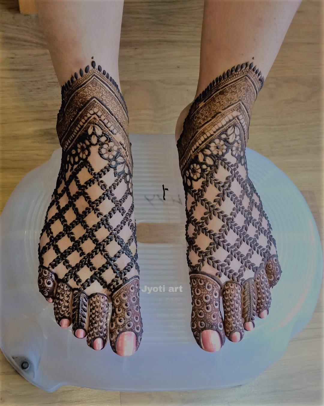 Trending New Mehandi Designs You'll Love To Try On! - Bewakoof Blog