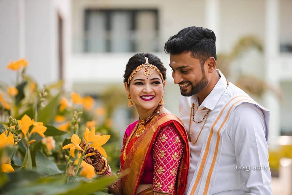 MUST-Have South Indian Couple Potritars Ideas for Weddings | Wedding couple  poses, Indian wedding couple photography, Indian wedding couple