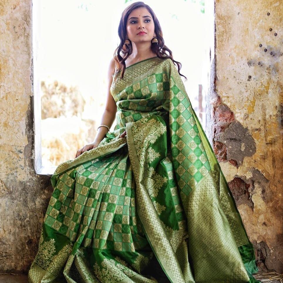 Dark Green Banarasi Silk Saree – StylebyPanaaash