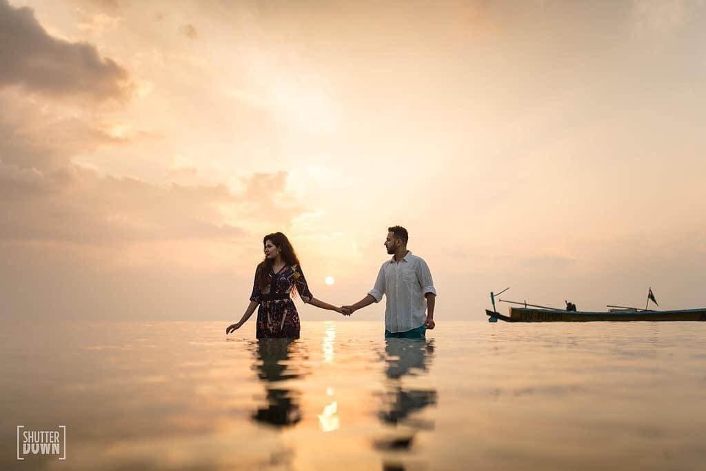 La Jolla Pier Couples Session - San Diego Wedding Photographer — San Diego  & Las Vegas Wedding Photographer | Couples beach photography, Beach photo  session, Beach photography poses