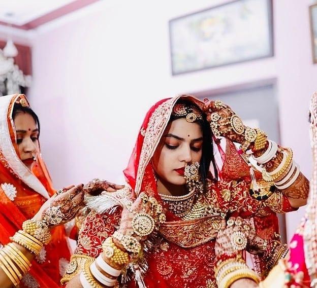 Woman posing in traditional Rajasthani dress, Pushkar, Ajmer, Rajasthan,  India, Stock Photo, Picture And Rights Managed Image. Pic.  PNM-PIRM-20121125-ML0138 | agefotostock