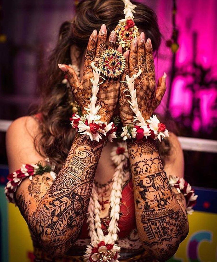 Simplicity is the soul of modern elegance. ✨♥️ Bride : @anusha.balodi Bridal  Makeover @hobsalonkotd MUA: @deepmala_10 📸:… | Instagram