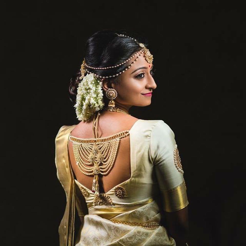 Details 213+ bridal saree blouse designs latest