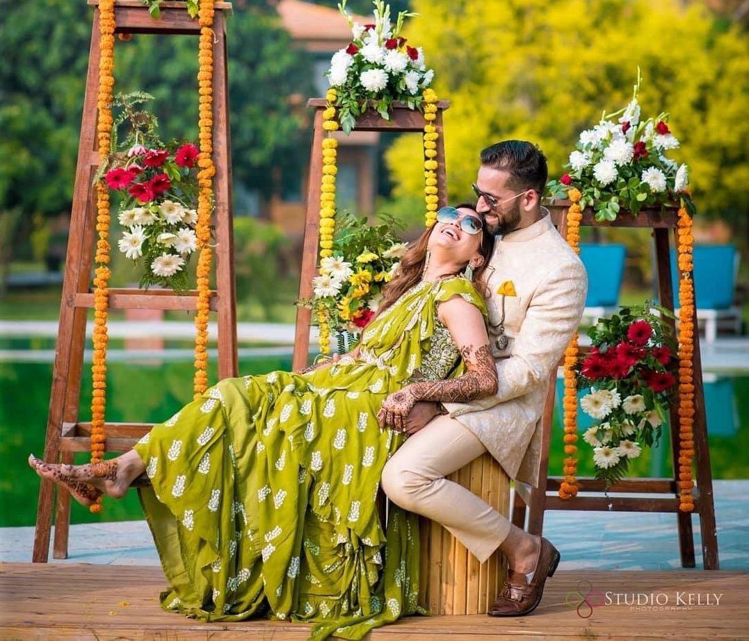 Mehendi dresses shop for bride