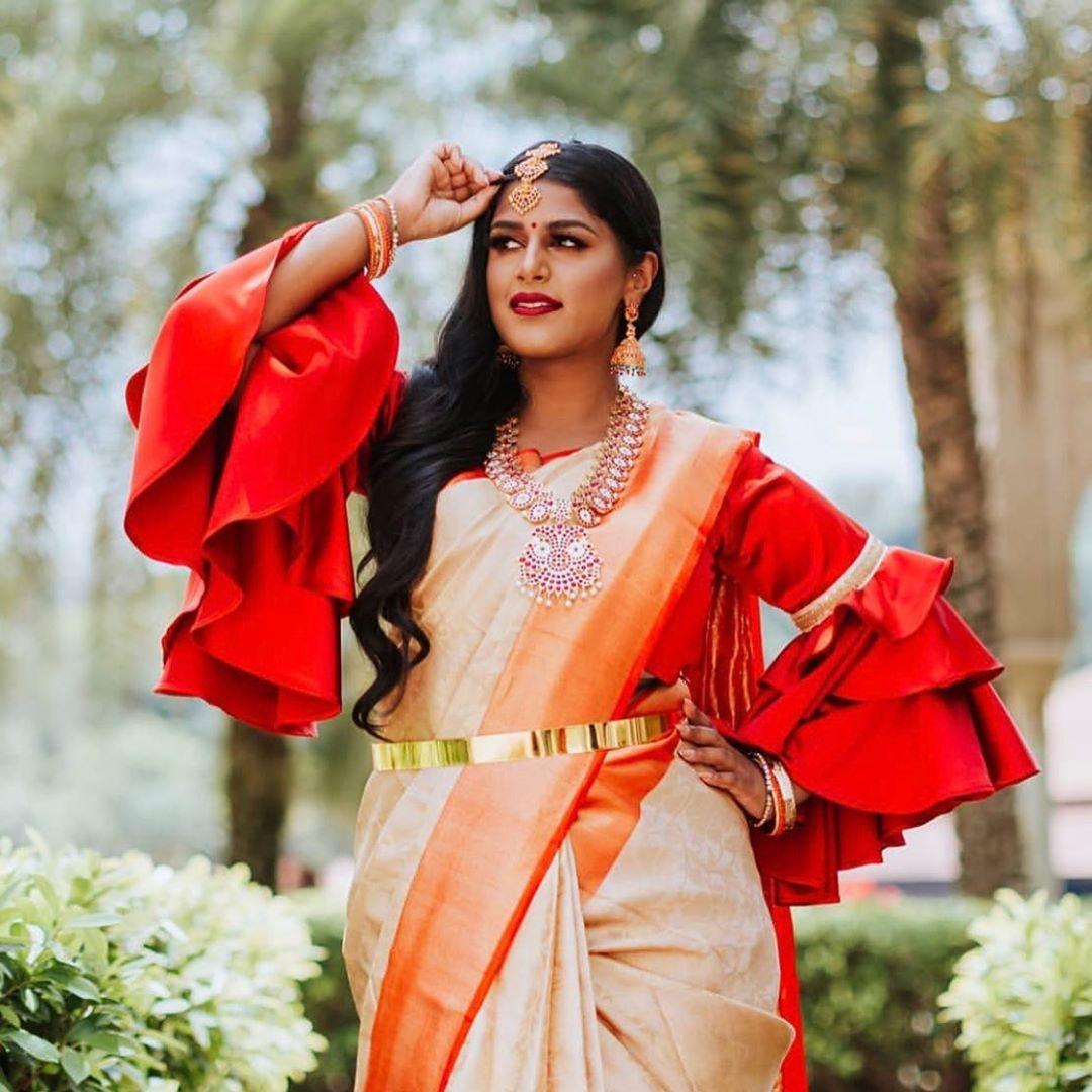 Rashmika Mandanna: 10 saree pics of the Pushpa and Mission Majnu actress  that left fans love-struck | The Times of India
