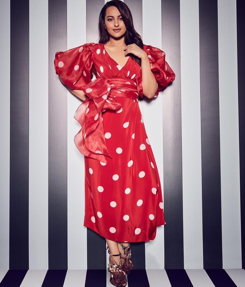 Gully Girl' Alia Bhatt Announces Onset of Spring With This Floral Dress And  Fashion Police Can't Keep Calm | India.com
