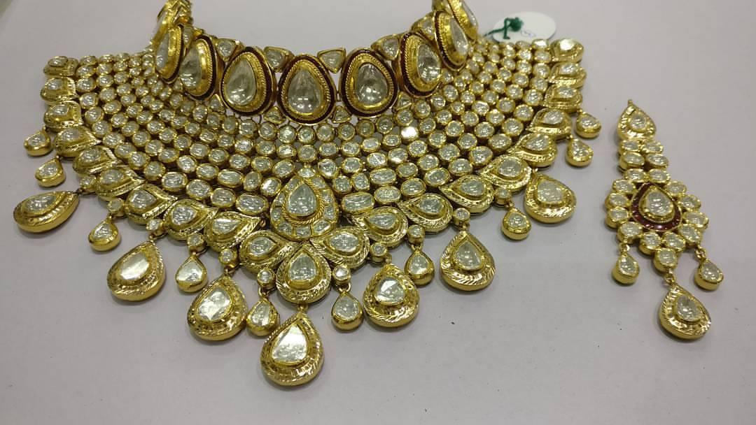 Gold kundan deals set price