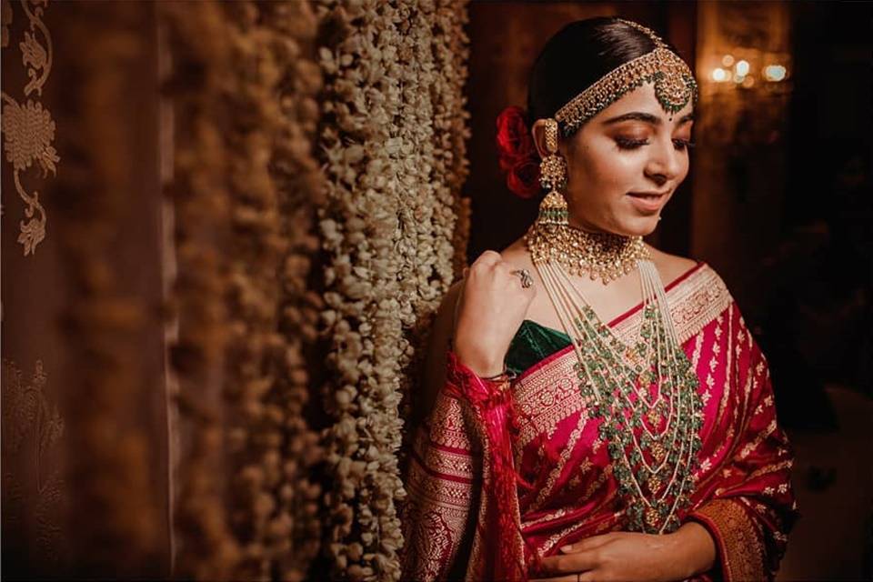 The Ultimate Guide To Choosing Your Saree For Engagement - All You Need To  Know To Finalise Your Look