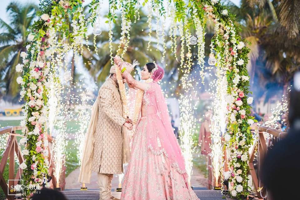 Top 5 Flower Gate Decoration Vendors Who Can Make Your Wedding Venue Look Like Its Straight Out Of A Fairytale