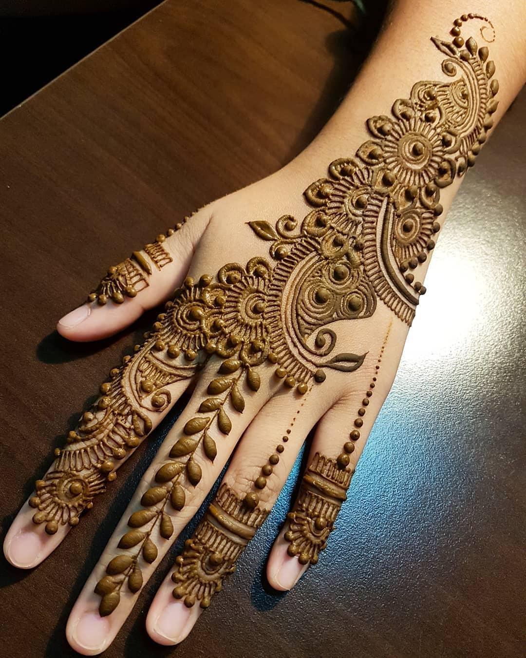 8 Easy and Beautiful Arabic Mehndi Design for Wedding Season