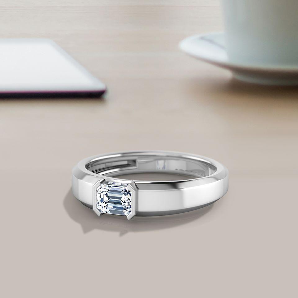 Brian Platinum Ring For Men | Glowing Platinum Ring | CaratLane