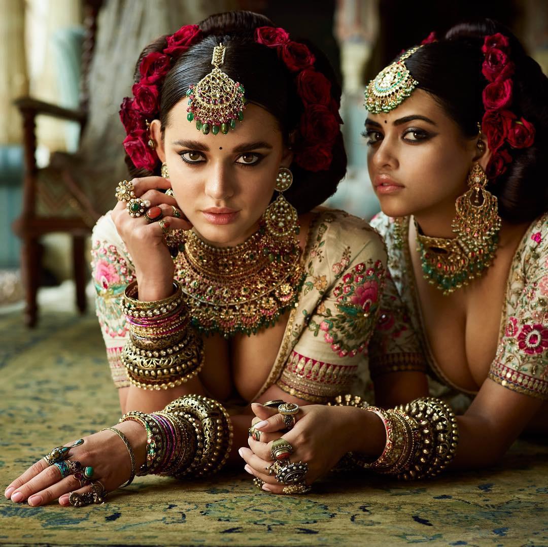 15 Deep Neck Blouse Designs from Sabyasachi That You've Got to Get Your  Hands On!