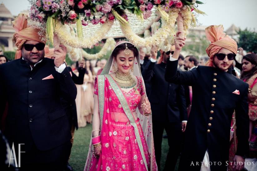10 Jaipuri Lehenga Trends We Just Spotted on Real Brides