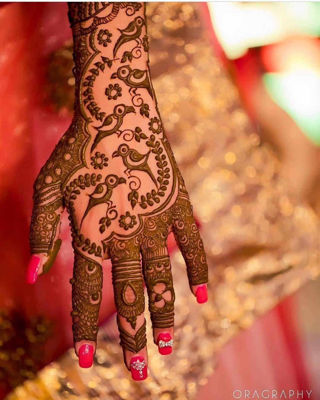 Photo of Mehendi with birds and birdcages