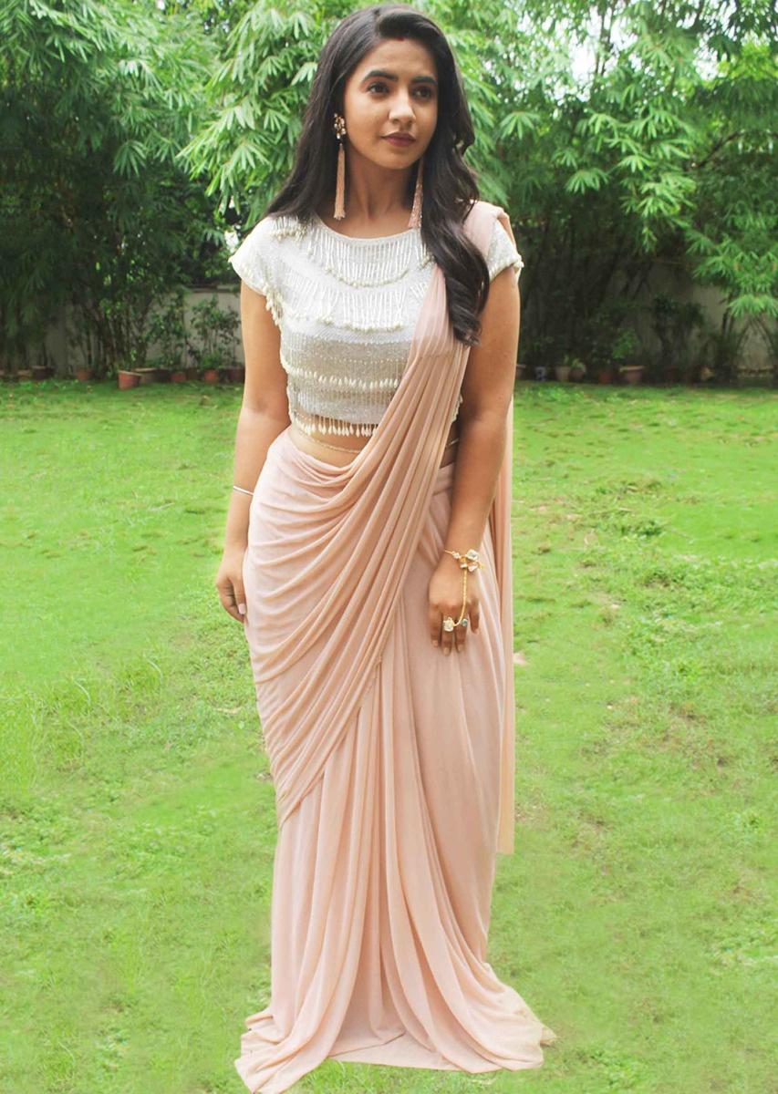 10 Pictures That Prove Saree With Crop Top is an Undying Trend