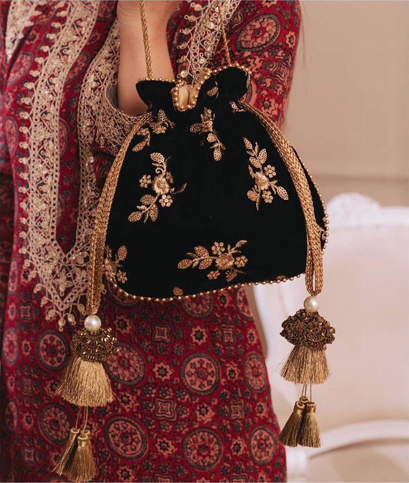 Here Are Our Best Picks for Accessories for Red Lehenga