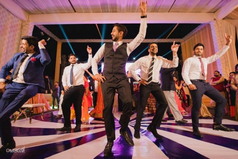 Groomsmen Dance to Inspire the #boysquad to "Drop It Like It's Hot"