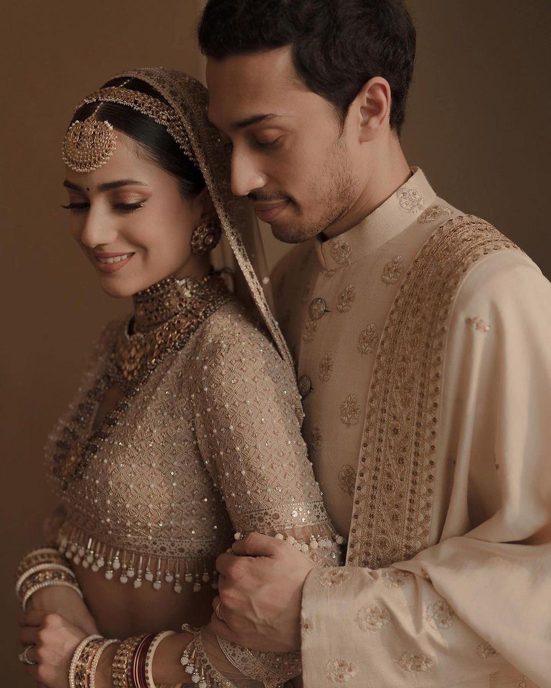 bride #beautiful #marathibride #wedding #weddingthing #shaadi #bridetobe  #bridal… | Couple wedding dress, Indian wedding couple, Indian wedding  photography couples