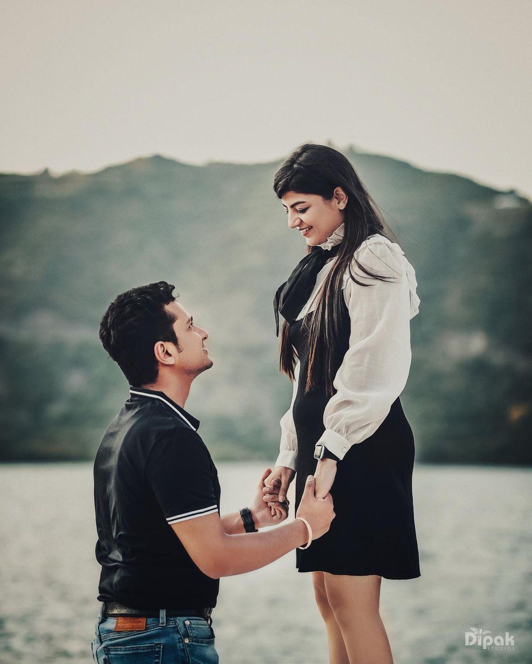 Everything You Need to Know About Proposing on One Knee