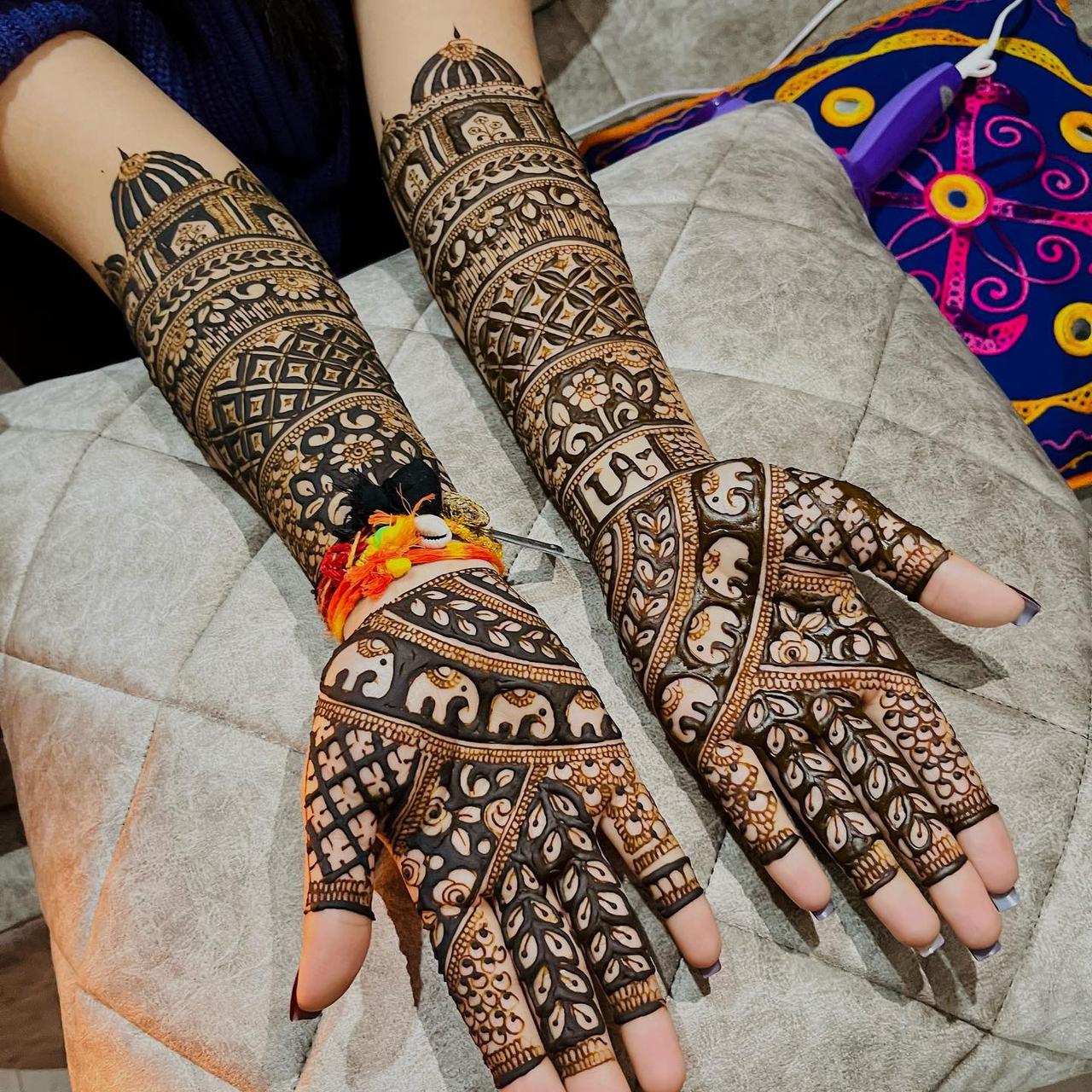 Full Hand Mehndi Design Service at best price in New Delhi | ID: 23989181555