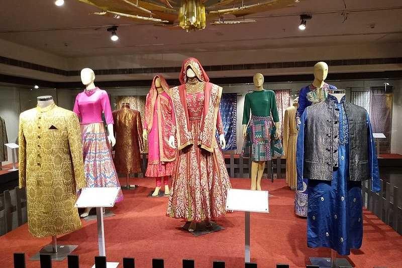 Get a Lehenga Stitched At This Andheri Market In Under 2500 Rupees!  #BridesmaidsAlert | Bridal Wear | Wedding Blog
