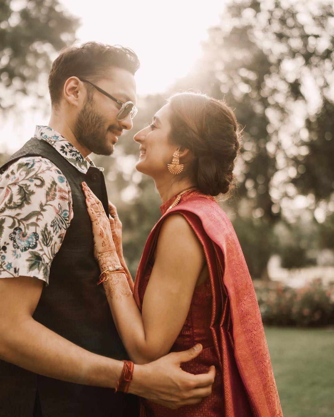 Outdoor couple photoshoot ❤️ Tag | Share | Mention your bae😉😘❣️ Best  Pre-wedding Photographer @candid__films ↡ ↡ Your Favourite… | Instagram