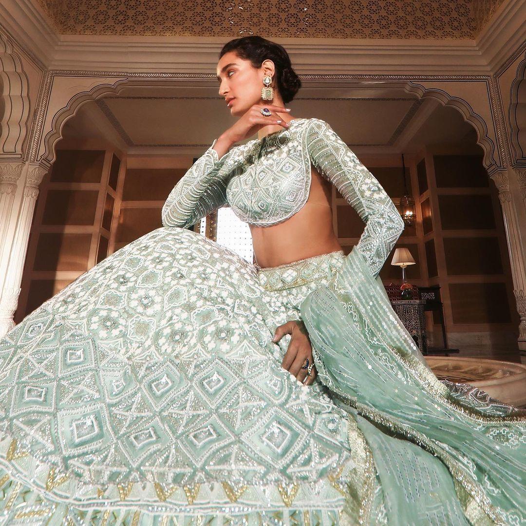 Green Net Heavy Embroidered Lehenga For Wedding #umbrella #sleeves #blouse  #for #lehenga #umbrellas… | Blouse designs, Fancy blouse designs, Backless blouse  designs