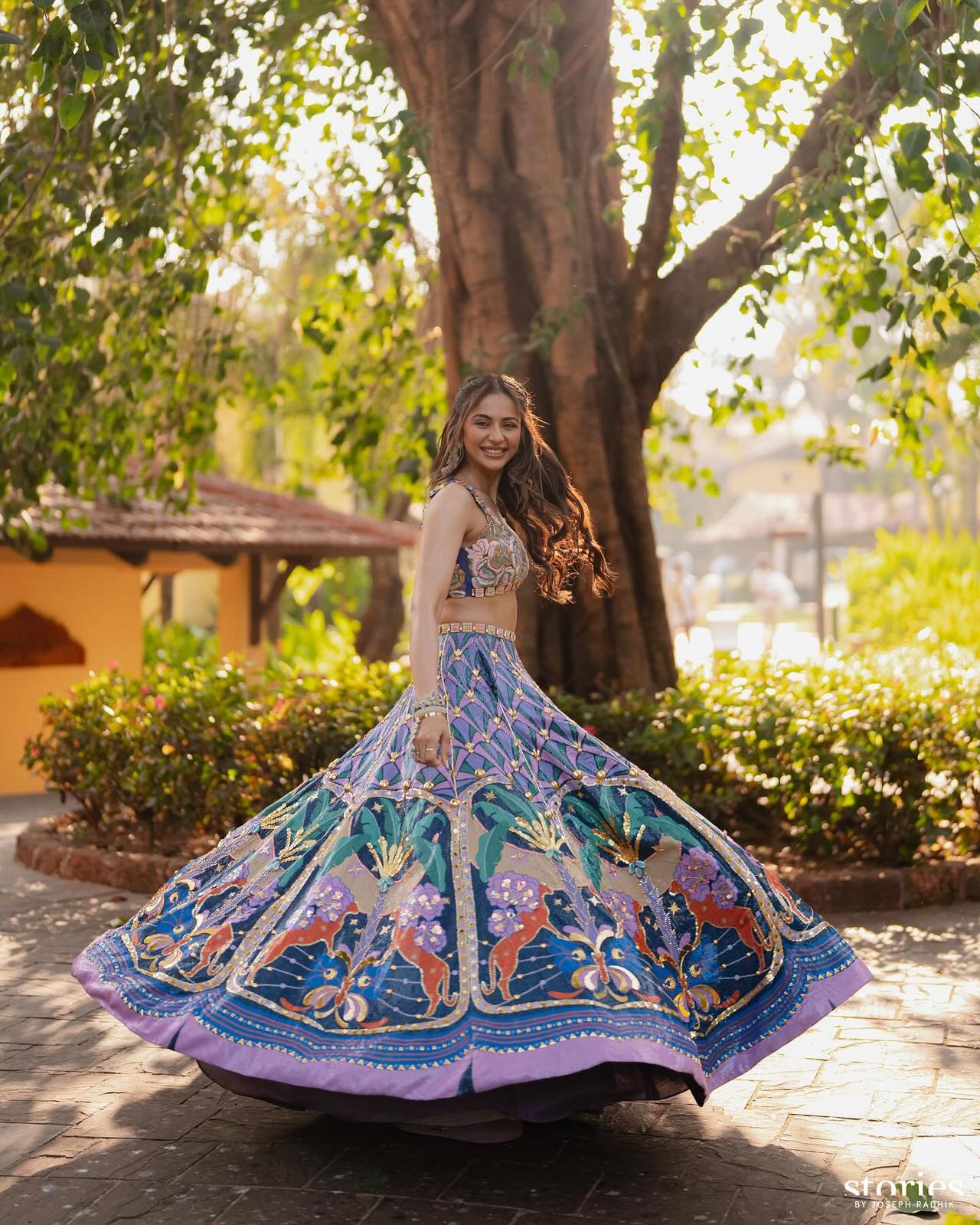 2022 Haldi Ceremony Outfit | Ubtan Dresses For Girl | Trendy Haldi Ceremony  Dress - YouTube