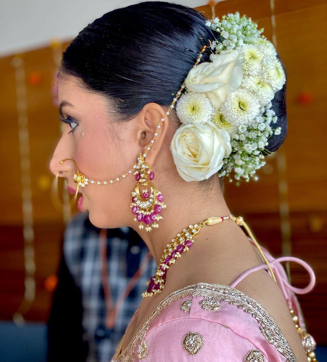 Bridal bun 🥀✨ @richakalangutkar ♥️ #bridalbunhairstyle #bridebun  #indianbride #bridalblouse #bridenailart #bridestyle #hairst... | Instagram