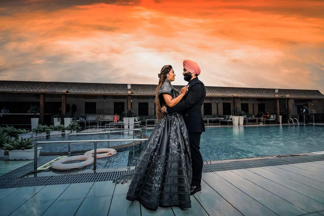 8 Ideas for Best Indian wedding couple poses | Sandeep Shokeen