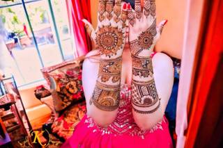 back hand mehndi