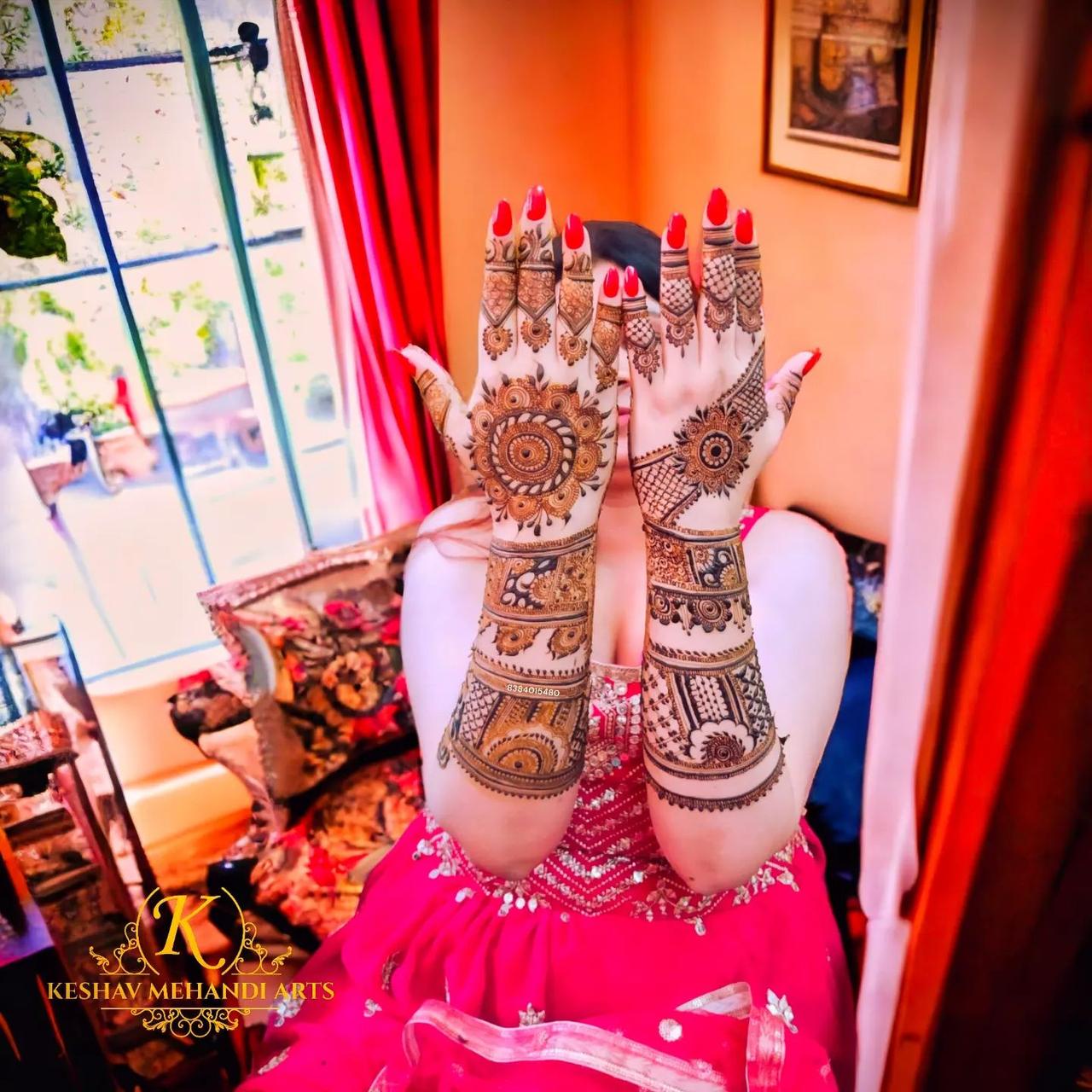 back hand mehndi