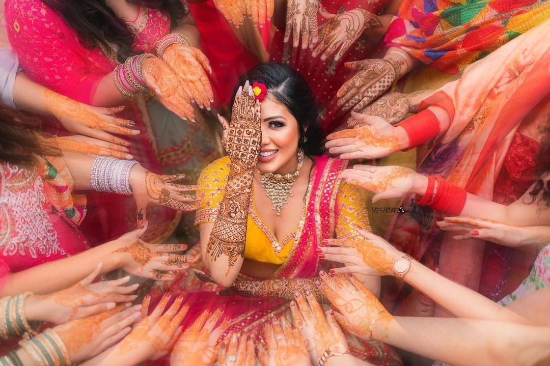 It's Gone Viral: The Internet Can't Get Enough of This Girl's Unusual Mehndi  Dance [Video] - Lens