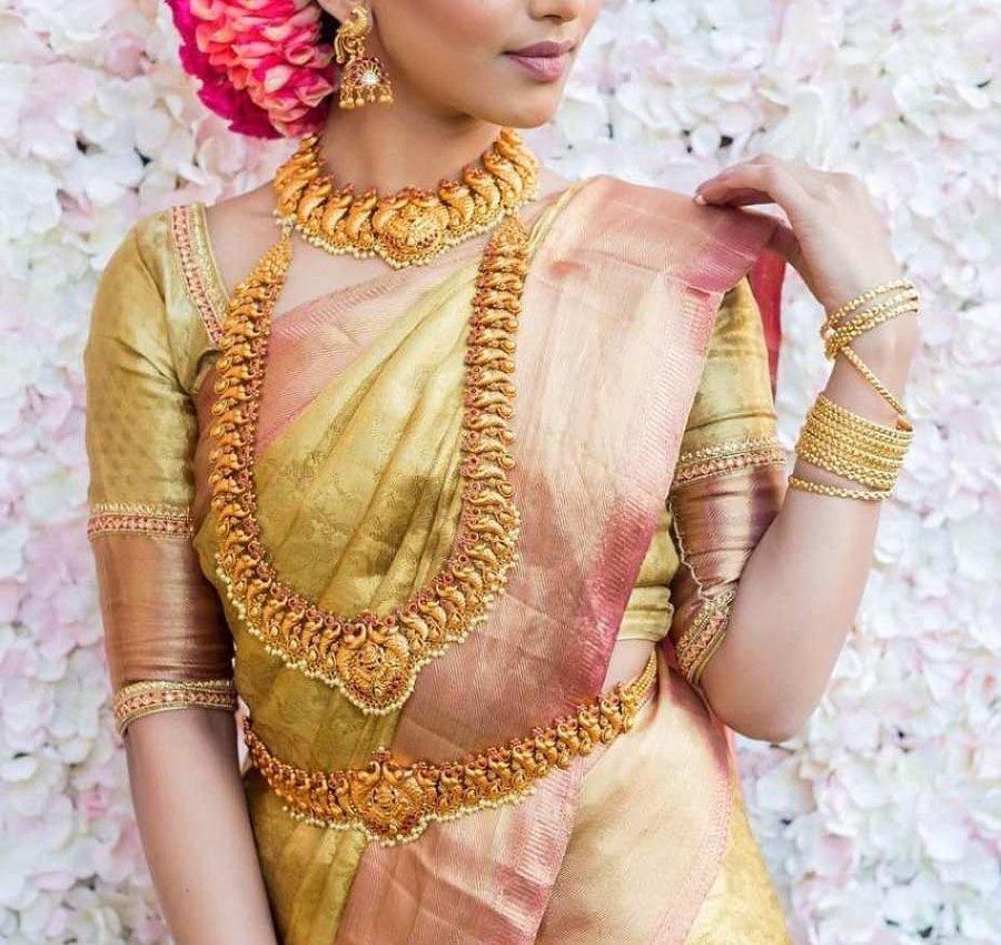 Trending Belted Sarees For That Fuss-Free And Stylish Wedding Look