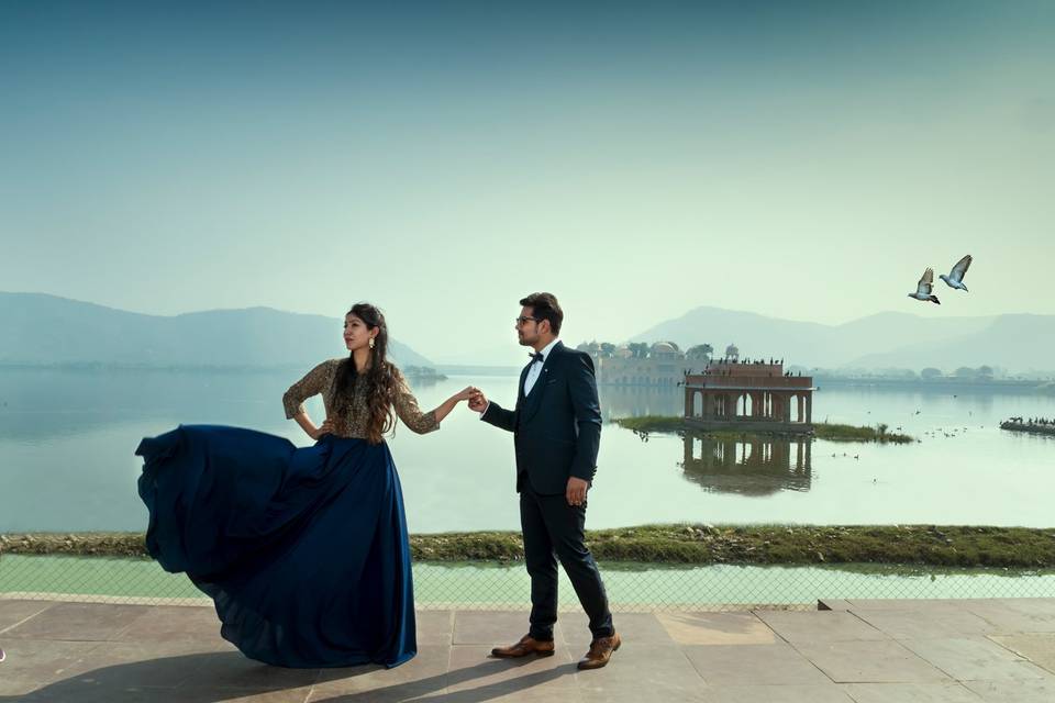 Here's Why Jal Mahal Would Be the Perfect Location for Your Magnificent Pre-Wedding Shoot