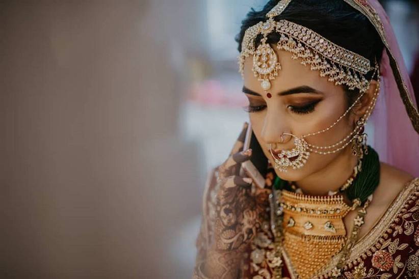 Bridal Necklace with Earrings That Are a Total Stunner for Your D-day