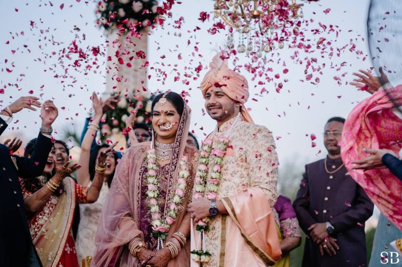 Madhuri & Parshwa's Lockdown Wedding in Ahmedabad