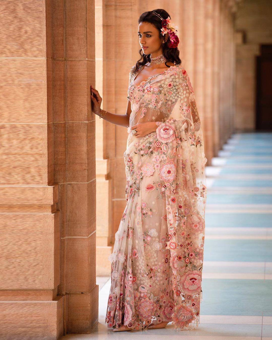 Floral Design Georgette Saree With Pearl Lace Border @ 59Dhs (Free Delivery  on purchase of 3 or more offer items) To Order WhatsApp �... | Instagram