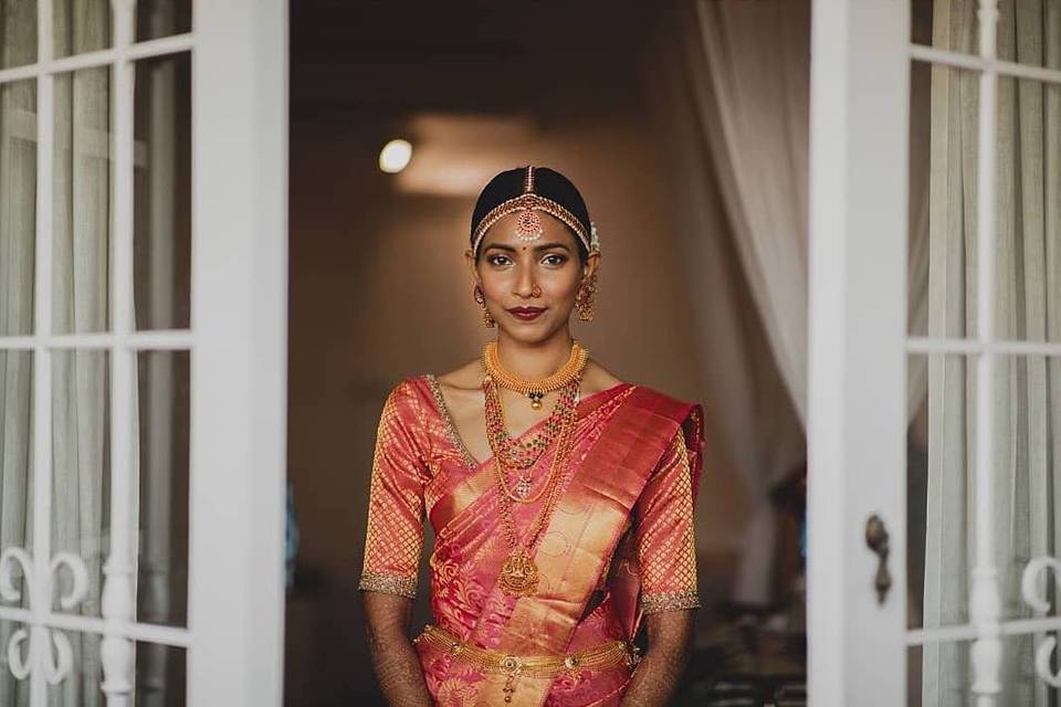 15 Gorgeous Kanjivaram Saree Designs to Kick Start the Wedding Division