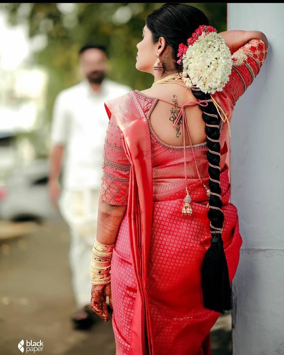 40+ Offbeat South Indian Bridal Looks We Spotted Off Lately | WedMeGood